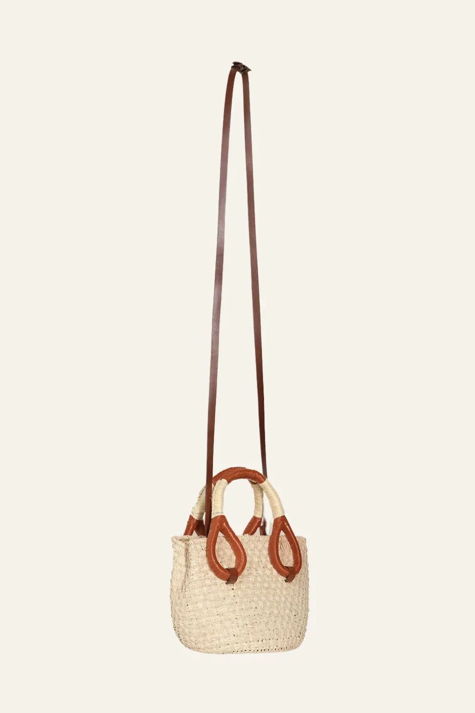 Confronting Love Bag In Ecru